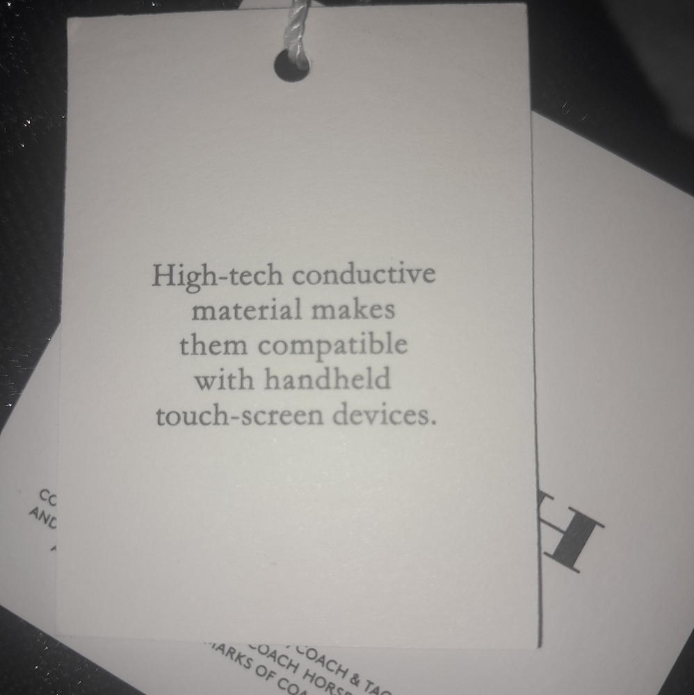 New Coach Knit Singature Tech Gloves In Watermellon ❄️ NWT (FIRM) - Picture 3 of 5